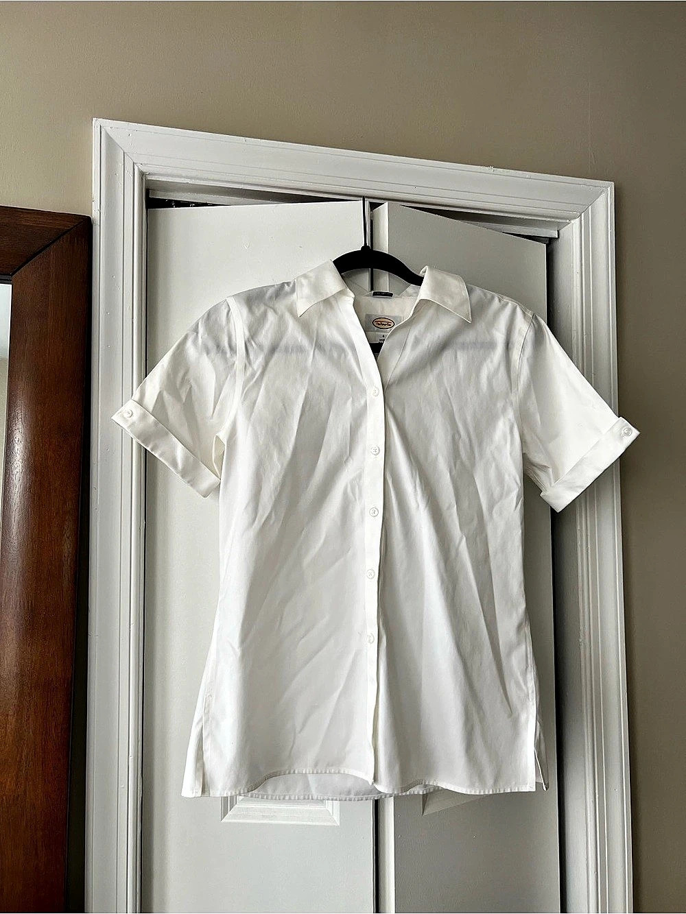 Talbots White Button Down Shirt Size 4 Like New
